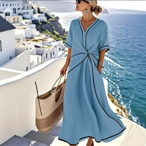 Abito boho azzurro con scollo a V