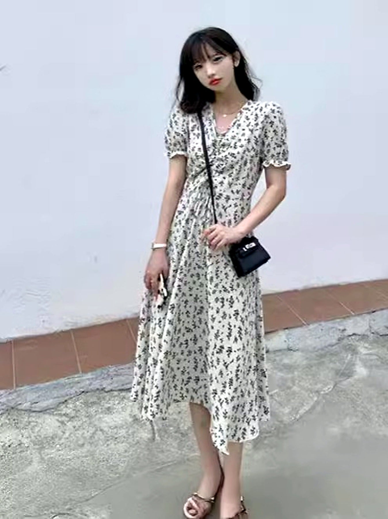 Abito midi floreale stile francese - immagine HD 3