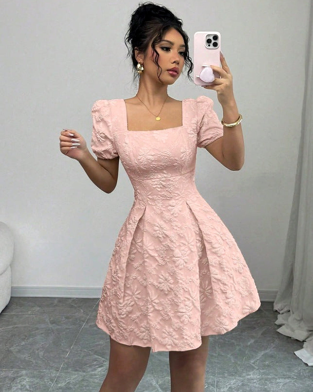 Abito Romantico con Scollo Quadrato - Rosa