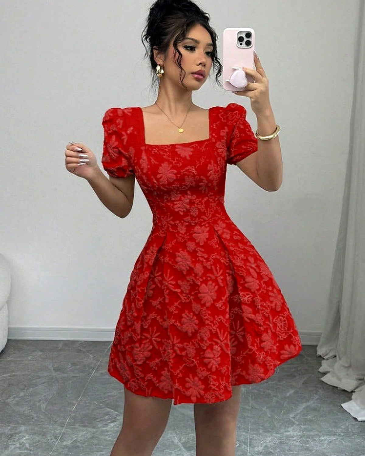 Abito Romantico con Scollo Quadrato - Rosso