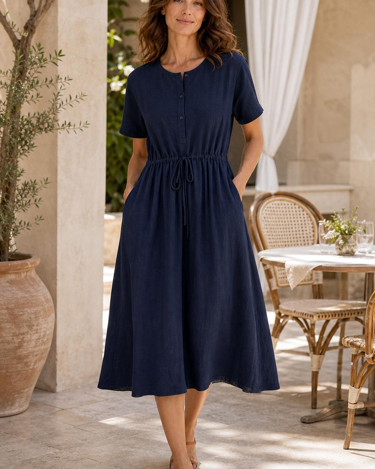 Abito Midi Estivo con Linea Elegante - Blu navy, look estate elegante